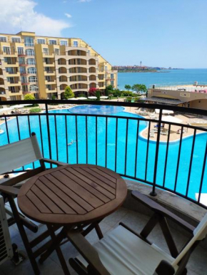 Апартаменти Мидия Първа Линия - Apartments Midia Resort First Line